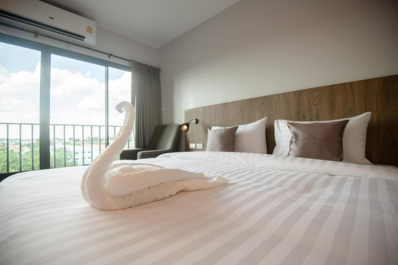 Nakara Hotel, Ubon Ratchathani Exteriör bild